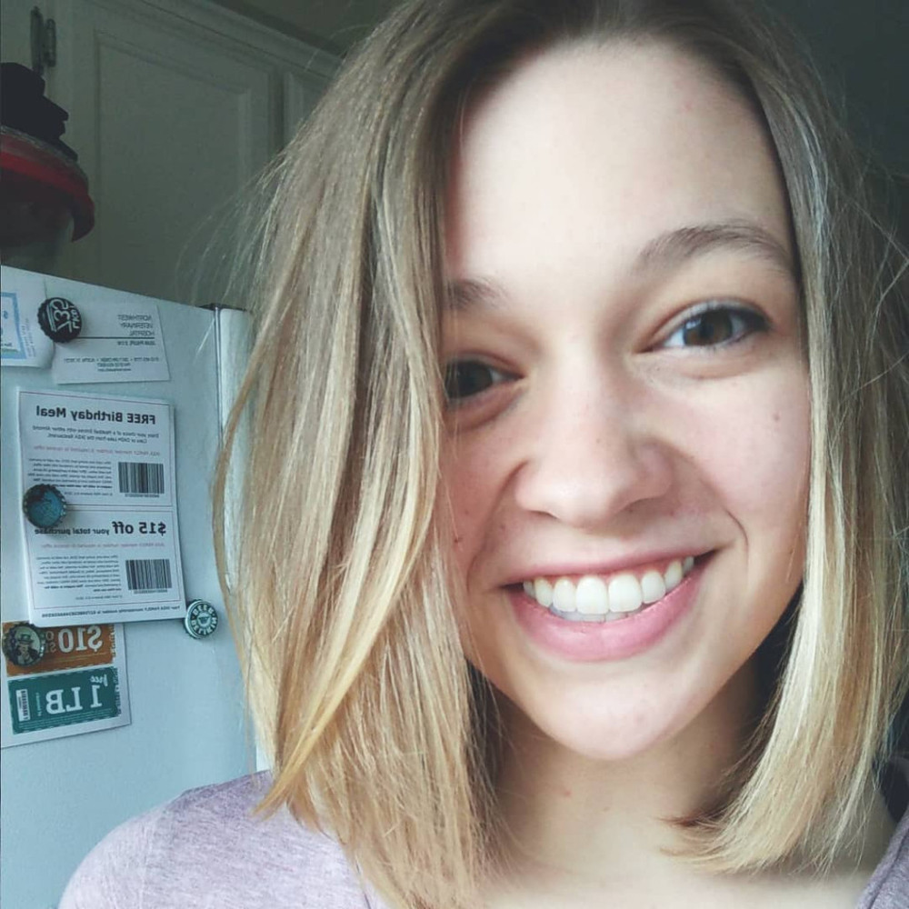 Meet your Posher, Claire